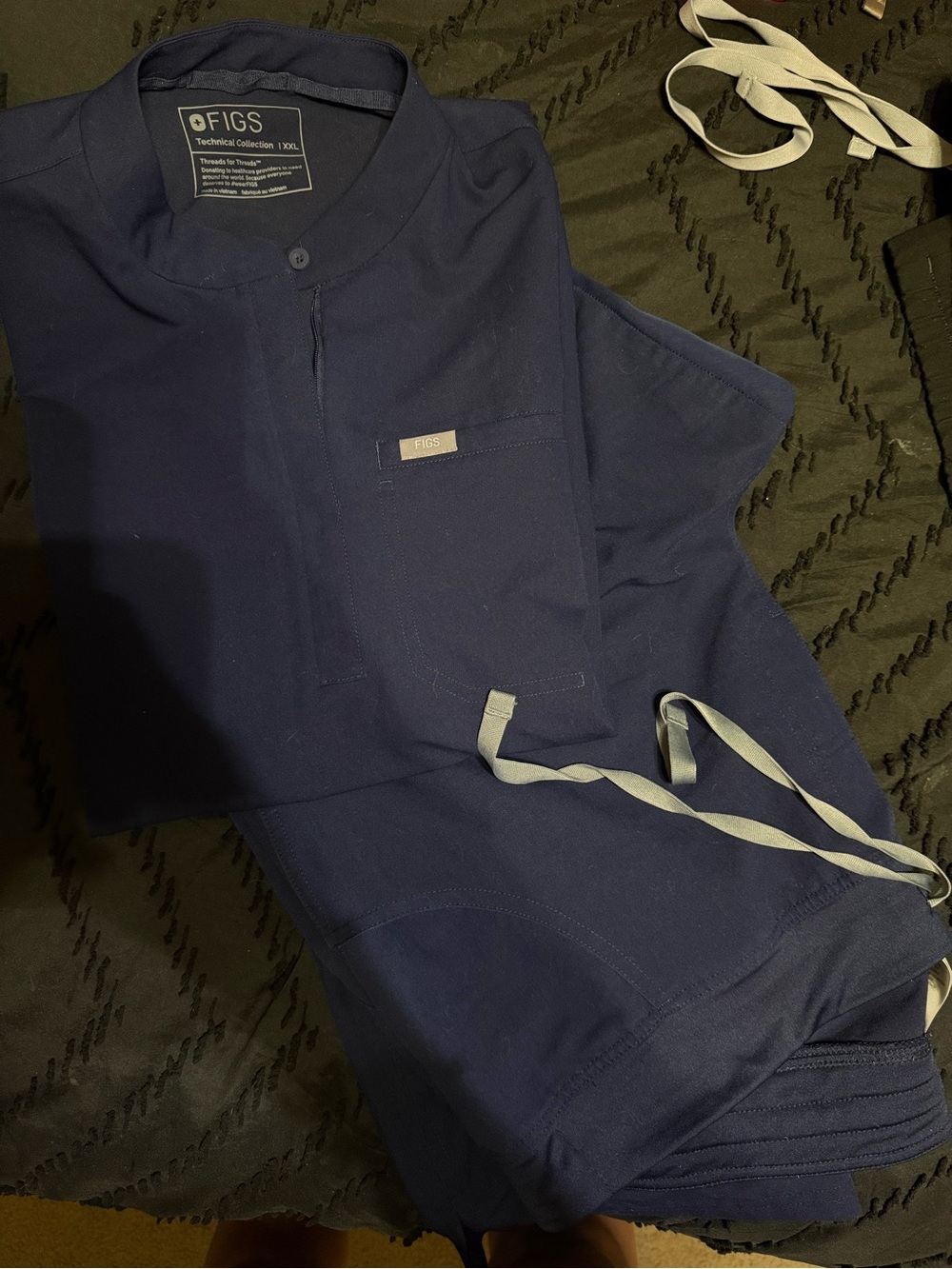 FIGS Navy Blue Women's scrub set